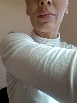 SweetMonicaUK online show from 03-17-25, 12:14