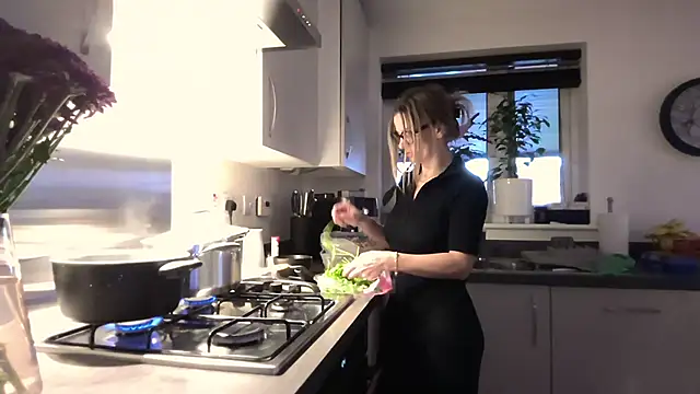 SweetMonicaUK online show from 12-01-25, 12:43