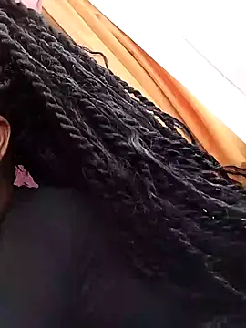 Snapshot of TheDoubleTrouble18xxx chatting on 12-26-24, 11:21 TheDoubleTrouble18xxx online show from 12-26-24, 11:21