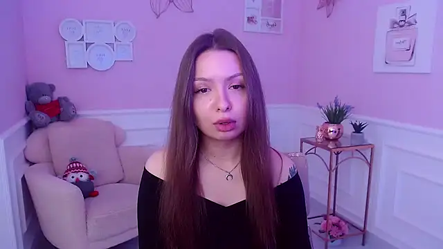 LucySkilar online show from 01-26-25, 05:34