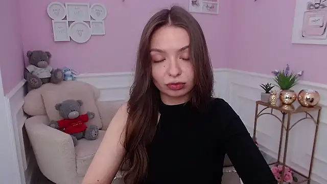 LucySkilar online show from 09-09-25, 04:56