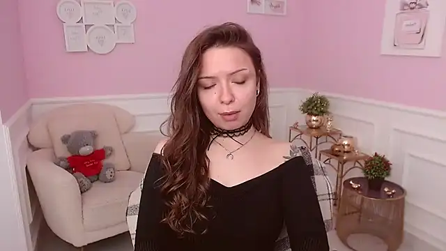 LucySkilar online show from 04-13-26, 04:29