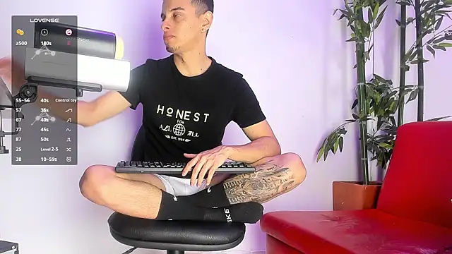 Snapshot of Maximo__ chatting on 03-01-25, 09:26 Maximo online show from 03-01-25, 09:26