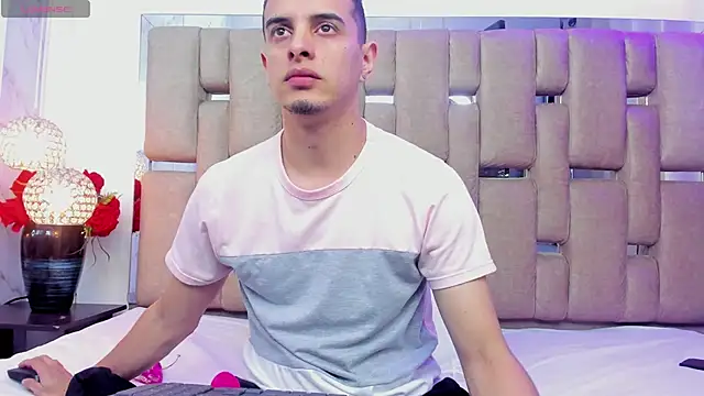 Snapshot of Maximo__ chatting on 09-09-25, 12:37 Maximo online show from 09-09-25, 12:37