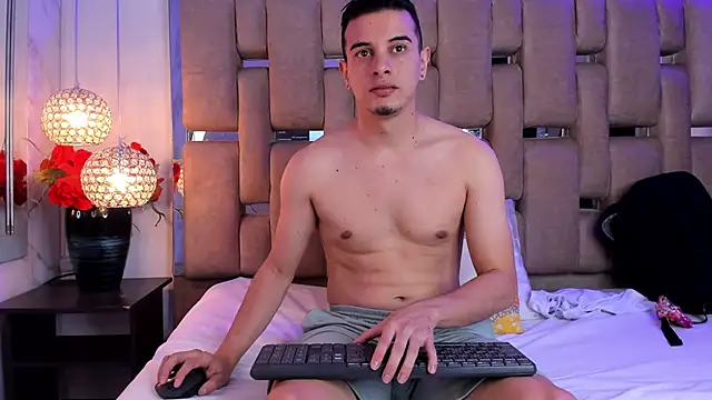 Snapshot of Maximo__ chatting on 09-10-25, 08:42 Maximo online show from 09-10-25, 08:42