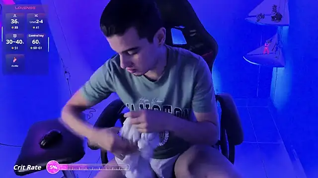 Snapshot of Maximo__ chatting on 10-30-25, 09:04 Maximo online show from 10-30-25, 09:04