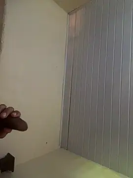 mfloressd14 online show from 04-22-26, 01:34