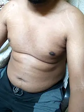 Snapshot of Brown_Munda047 chatting on 12-19-25, 12:23 Brown Munda047 online show from 12-19-25, 12:23