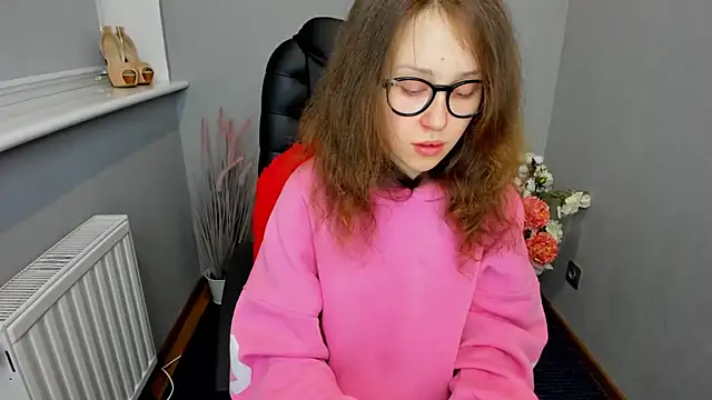 AfinaCutie online show from 01-16-25, 01:47