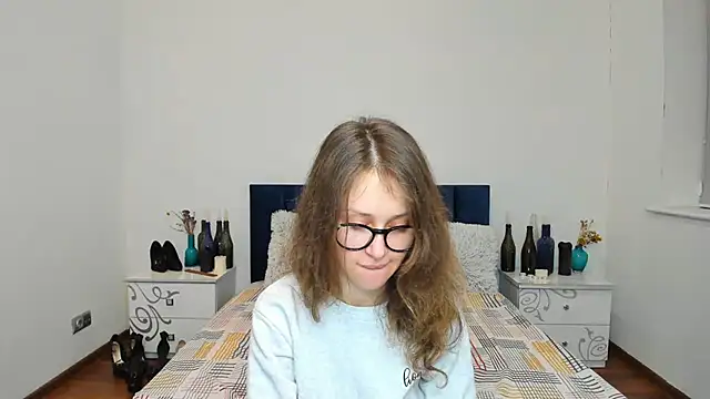 AfinaCutie online show from 01-21-25, 04:37