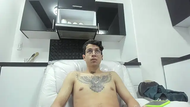 AgarEvans online show from 12-10-24, 04:02