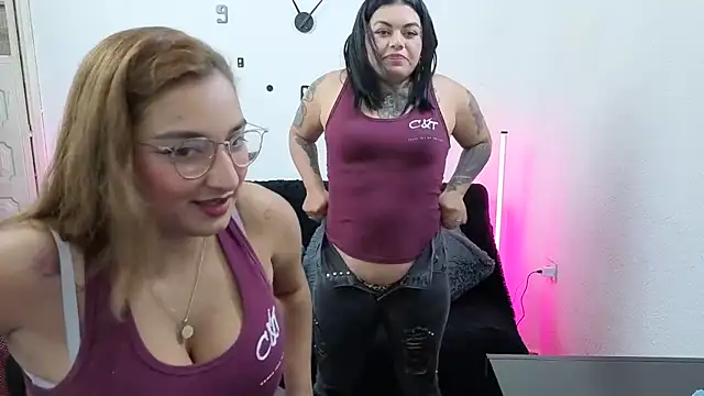 Snapshot of _sweetcarla chatting on 11-21-25, 04:11 sweetcarla online show from 11-21-25, 04:11