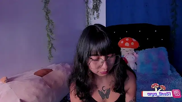 Snapshot of arysUwU chatting on 01-26-25, 12:58 arysUwU online show from 01-26-25, 12:58