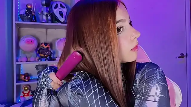 EmilyMiller  online show from 11-08-25, 08:40