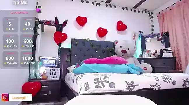 Snapshot of Pocahontaslovex chatting on 02-18-25, 04:58 Pocahontaslovex online show from 02-18-25, 04:58