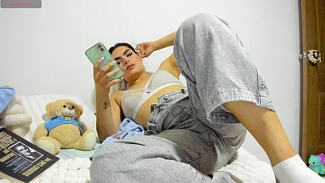 cheryl blossom69 online show from 10-08-25, 04:21