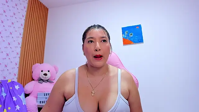 Snapshot of Soyqueen chatting on 05-16-26, 03:58 Soyqueen online show from 05-16-26, 03:58