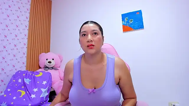 Snapshot of Soyqueen chatting on 05-19-26, 07:04 Soyqueen online show from 05-19-26, 07:04