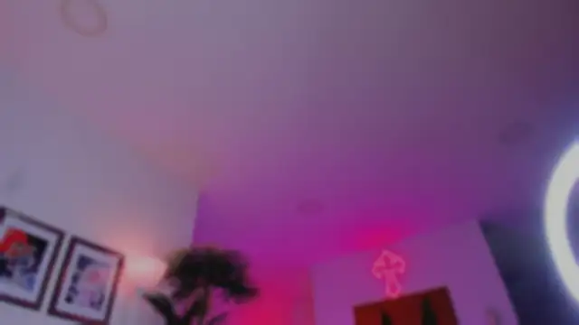 Snapshot of Taylor__foxxx chatting on 10-15-25, 04:45 Taylor foxxx online show from 10-15-25, 04:45