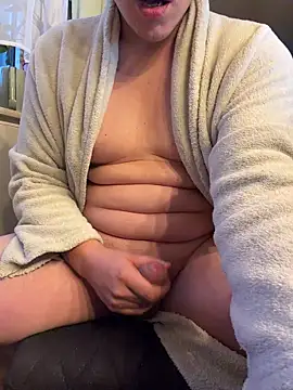 Snapshot of Paule19cm chatting on 11-10-25, 06:23 Paule19cm online show from 11-10-25, 06:23