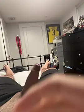 Snapshot of bwcalexander chatting on 10-18-25, 03:09 bwcalexander online show from 10-18-25, 03:09