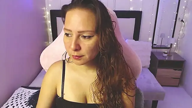 Snapshot of camila_delarosa chatting on 06-30-26, 03:24 camila delarosa online show from 06-30-26, 03:24