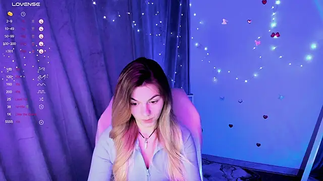 Sweet me  online show from 12-21-25, 07:04