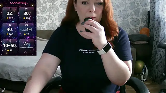 Snapshot of Sabrina_Poison chatting on 12-15-25, 09:46 Sabrina Poison online show from 12-15-25, 09:46