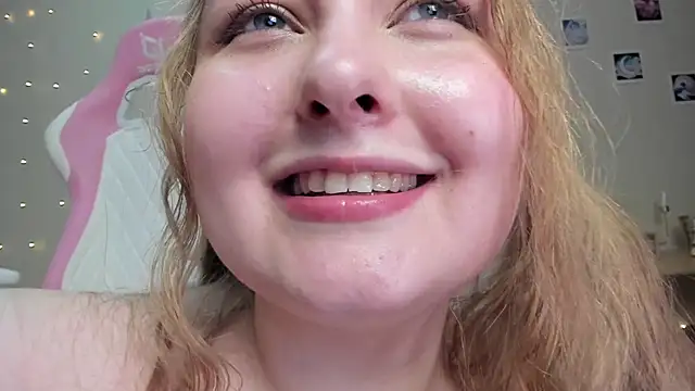 Snapshot of teencute chatting on 02-02-25, 08:57 teencute online show from 02-02-25, 08:57