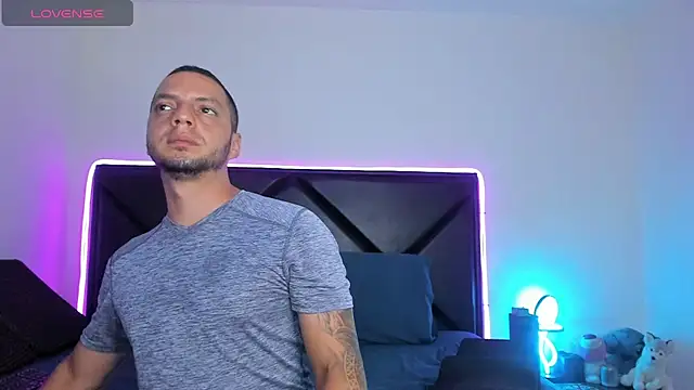 ScarlettAndClark online show from 04-10-26, 03:45