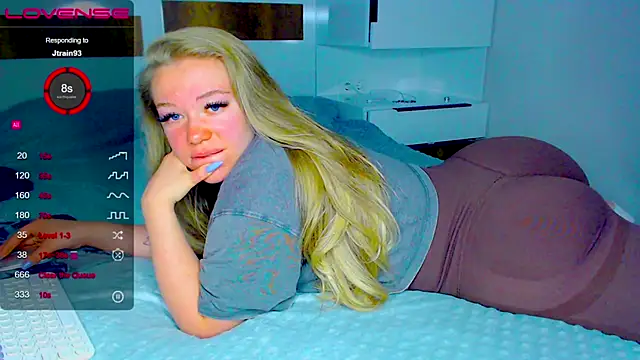 Snapshot of kitti_kaattt chatting on 11-18-25, 03:34 kitti kaattt online show from 11-18-25, 03:34