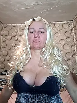 FameLara online show from 04-09-26, 01:38