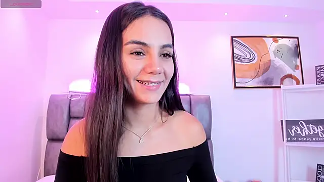 Snapshot of martina_mancini chatting on 11-08-25, 12:05 martina mancini online show from 11-08-25, 12:05