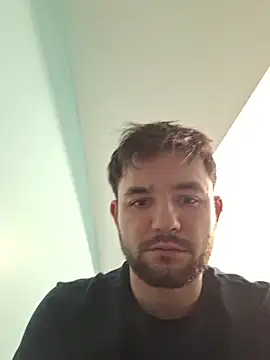 Snapshot of Mitchums chatting on 01-14-26, 09:09 Mitchums online show from 01-14-26, 09:09