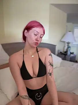 Snapshot of marleymaxwell chatting on 01-29-25, 06:39 marleymaxwell online show from 01-29-25, 06:39