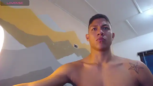 Snapshot of aalan_foxter chatting on 01-12-25, 04:21 aalan foxter online show from 01-12-25, 04:21