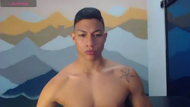 Snapshot of aalan_foxter chatting on 02-20-25, 04:50 aalan foxter online show from 02-20-25, 04:50