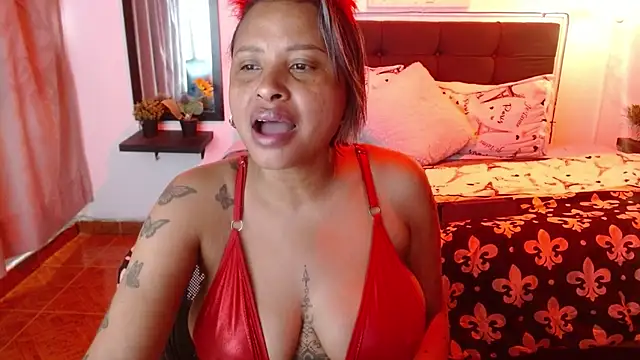 Snapshot of Dominik_girl chatting on 05-30-26, 07:55 Dominik girl online show from 05-30-26, 07:55