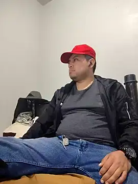 Snapshot of Potro23hotzen chatting on 12-21-24, 12:53 Potro23hotzen online show from 12-21-24, 12:53