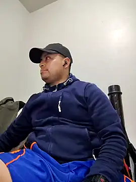 Snapshot of Potro23hotzen chatting on 12-26-24, 06:22 Potro23hotzen online show from 12-26-24, 06:22