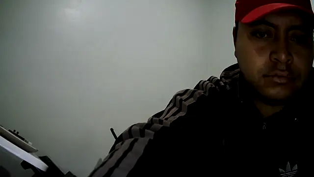 Snapshot of Potro23hotzen chatting on 01-07-25, 06:56 Potro23hotzen online show from 01-07-25, 06:56