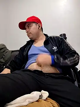 Snapshot of Potro23hotzen chatting on 01-08-25, 01:53 Potro23hotzen online show from 01-08-25, 01:53