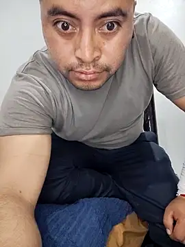 Snapshot of Potro23hotzen chatting on 09-14-25, 10:31 Potro23hotzen online show from 09-14-25, 10:31