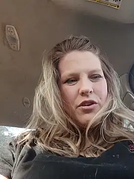 Snapshot of Cumonkatie chatting on 01-15-26, 02:21 Cumonkatie online show from 01-15-26, 02:21