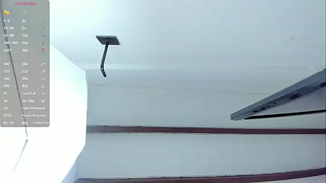 Oriana Guzman online show from 01-04-25, 10:05