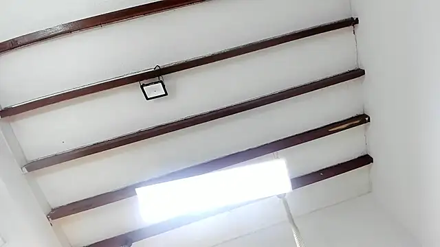 Oriana Guzman online show from 02-10-25, 03:32