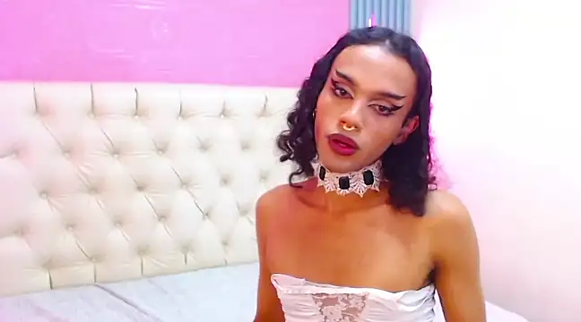 Snapshot of Foxy_Ella_ chatting on 01-31-25, 06:36 Foxy Ella online show from 01-31-25, 06:36