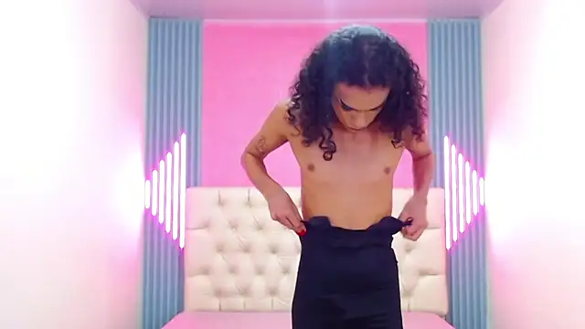 Snapshot of Foxy_Ella_ chatting on 02-14-25, 05:46 Foxy Ella online show from 02-14-25, 05:46