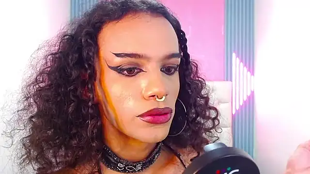 Snapshot of Foxy_Ella_ chatting on 02-24-25, 05:53 Foxy Ella online show from 02-24-25, 05:53