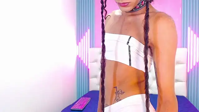 Snapshot of Foxy_Ella_ chatting on 03-19-25, 05:50 Foxy Ella online show from 03-19-25, 05:50